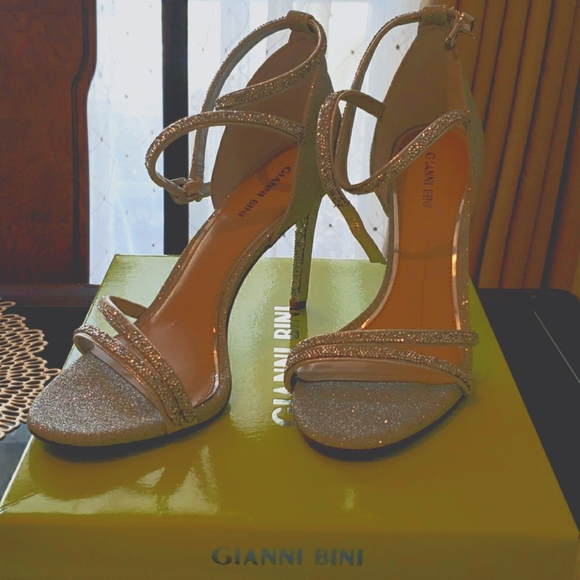 Gianni Bini Shoes - Gianni Bini size 10 women's shoes